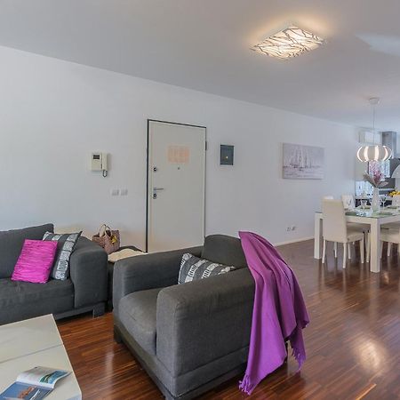 Luxury Apartment Lella Rovigno Esterno foto