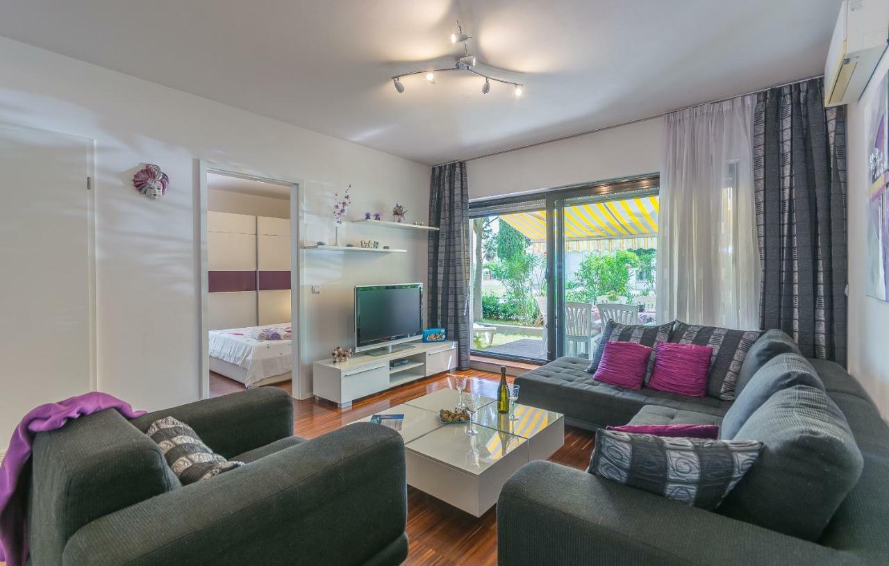 Luxury Apartment Lella Rovigno Esterno foto
