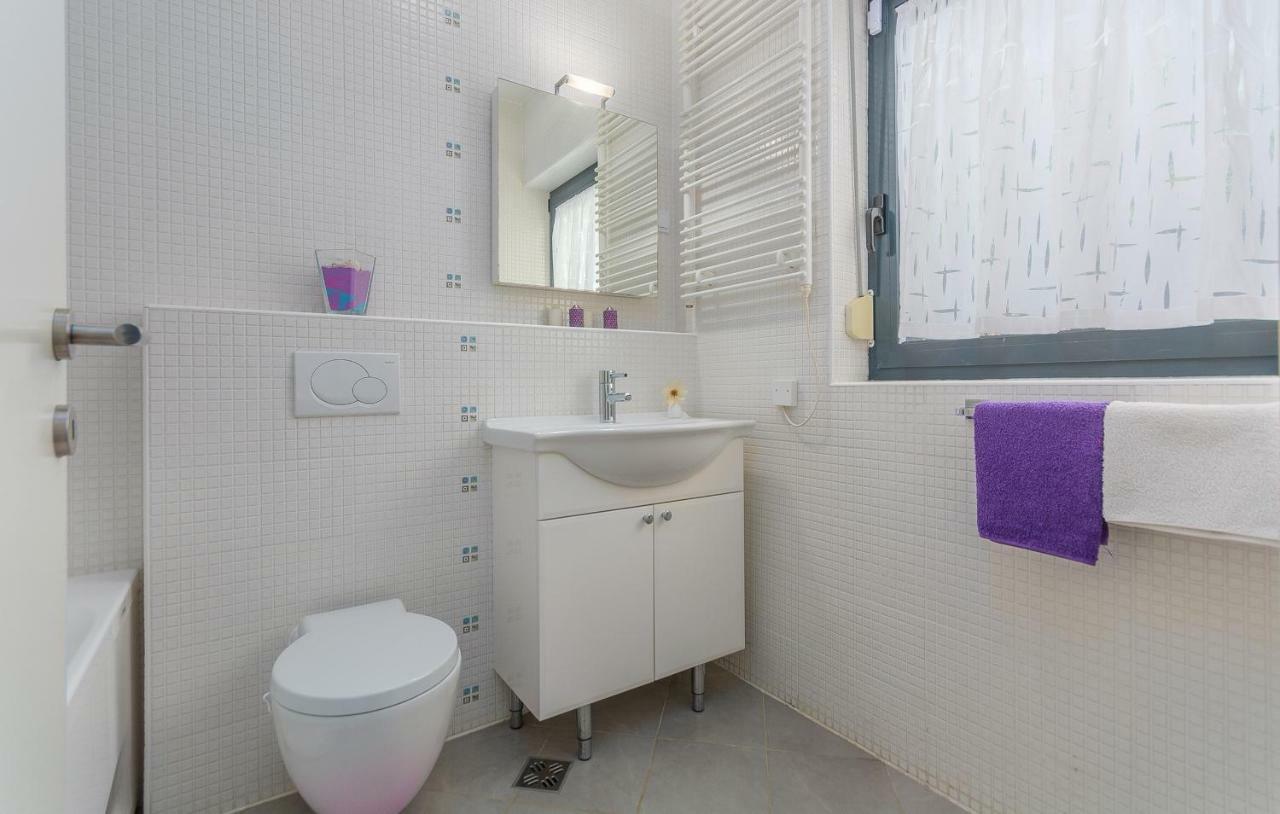 Luxury Apartment Lella Rovigno Esterno foto