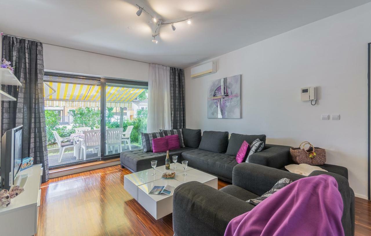 Luxury Apartment Lella Rovigno Esterno foto